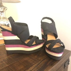 Madden Girl wedges
